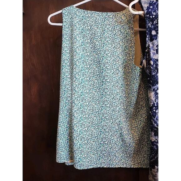 Lot of 2 blouse Tank Top Women's Small V-Neck Sleeveless Career Floral Abstract - Picture 8 of 11